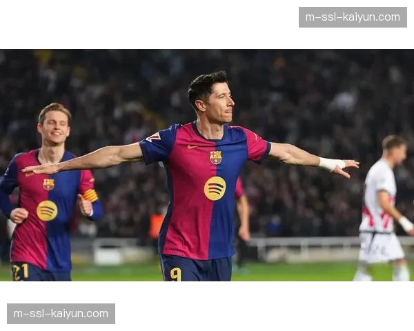西甲:巴塞罗那3-1马德里竞技,莱万梅开二度 西甲:巴塞罗那3-1马德里竞技,莱万梅开二度